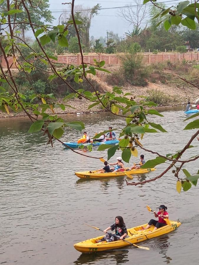 Riverside Garden Hostel Vang Vieng Esterno foto